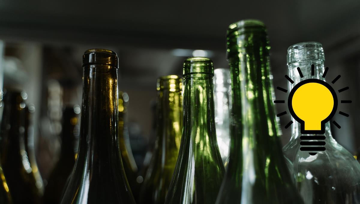 Quien tiene botellas de vino vacías tiene un tesoro: cómo convertirlas en lámparas